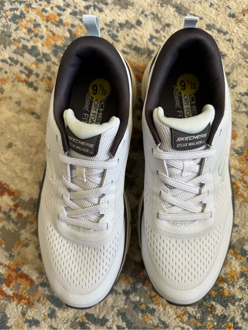 Sketchers D’Lux Walker 2.0 Sneakers